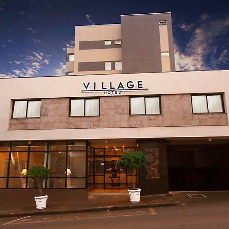 Village Hotel 蓬塔格罗萨 外观 照片