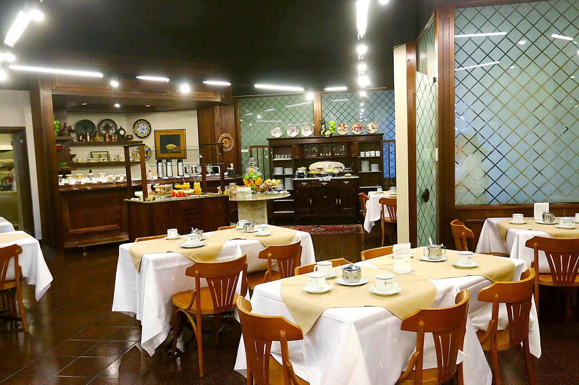 Village Hotel 蓬塔格罗萨 外观 照片