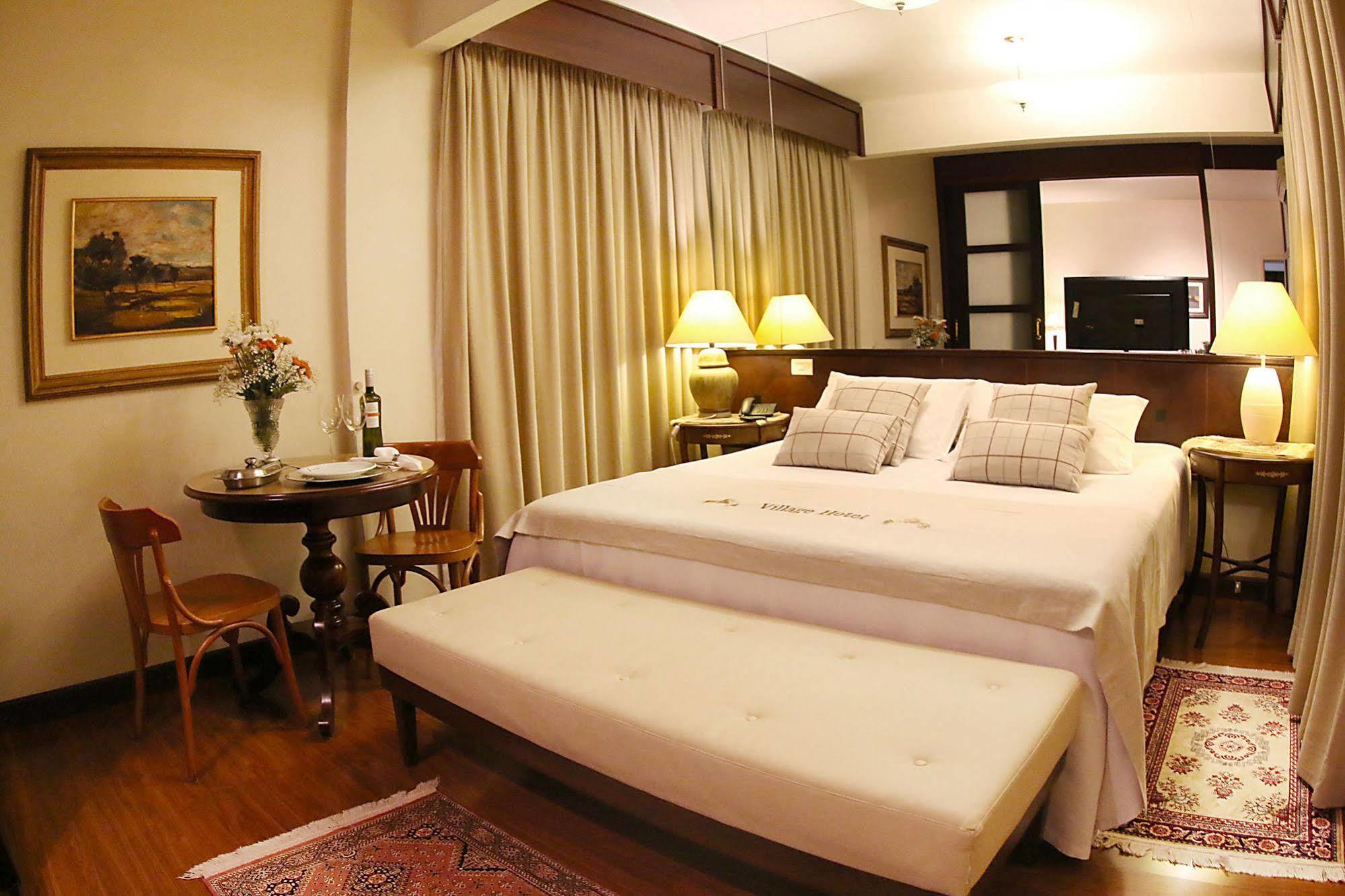 Village Hotel 蓬塔格罗萨 外观 照片