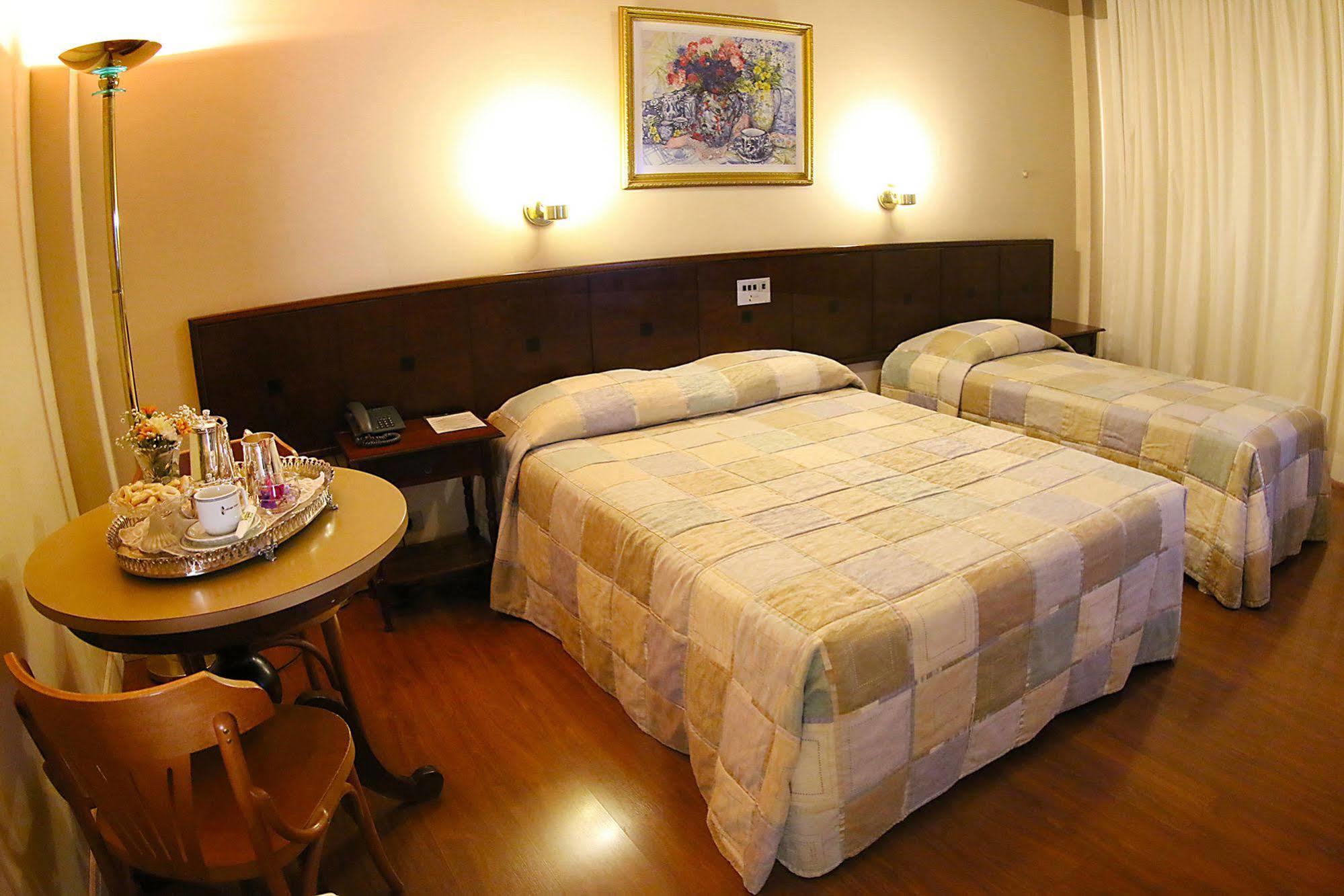 Village Hotel 蓬塔格罗萨 外观 照片
