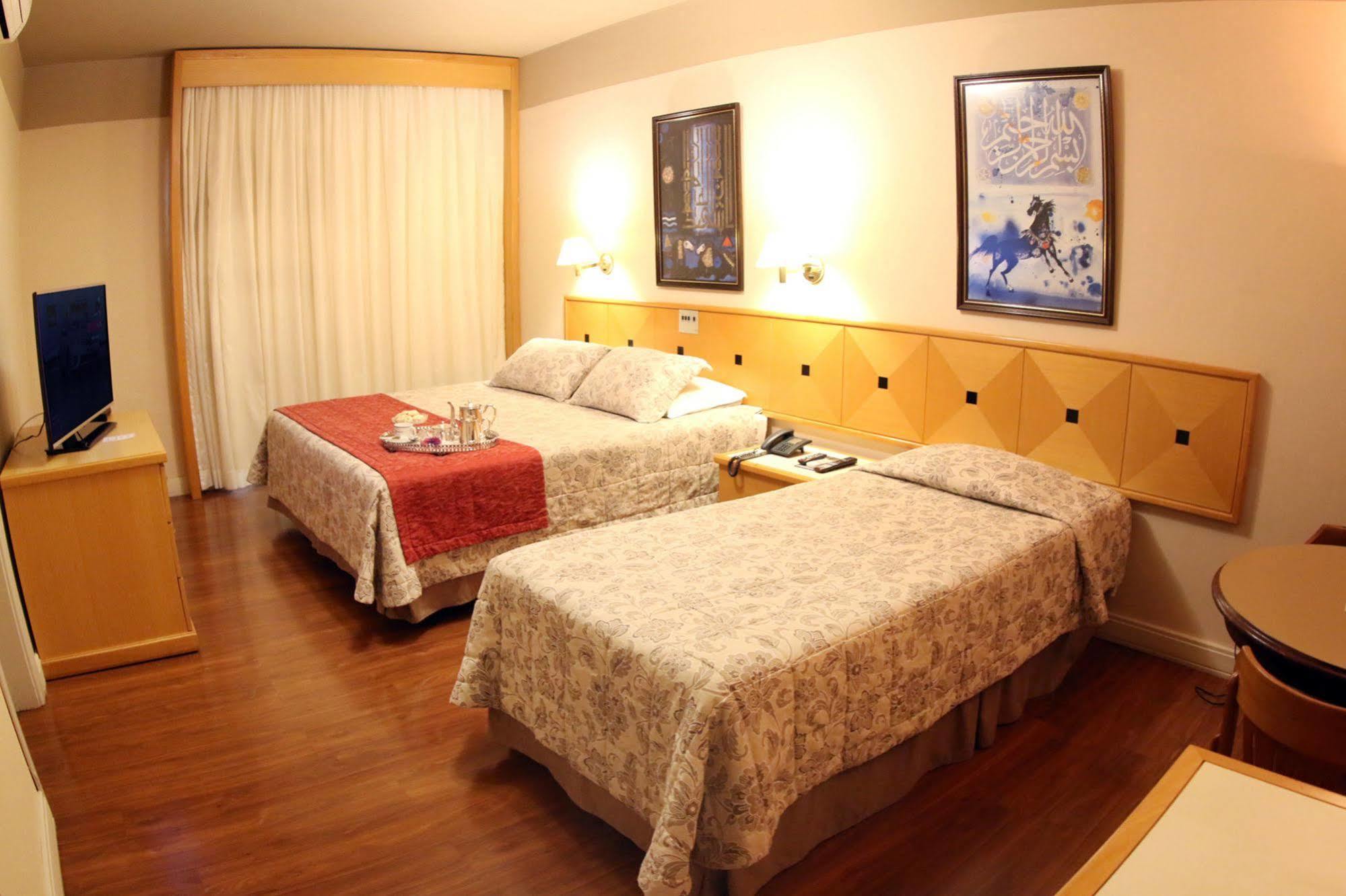Village Hotel 蓬塔格罗萨 外观 照片